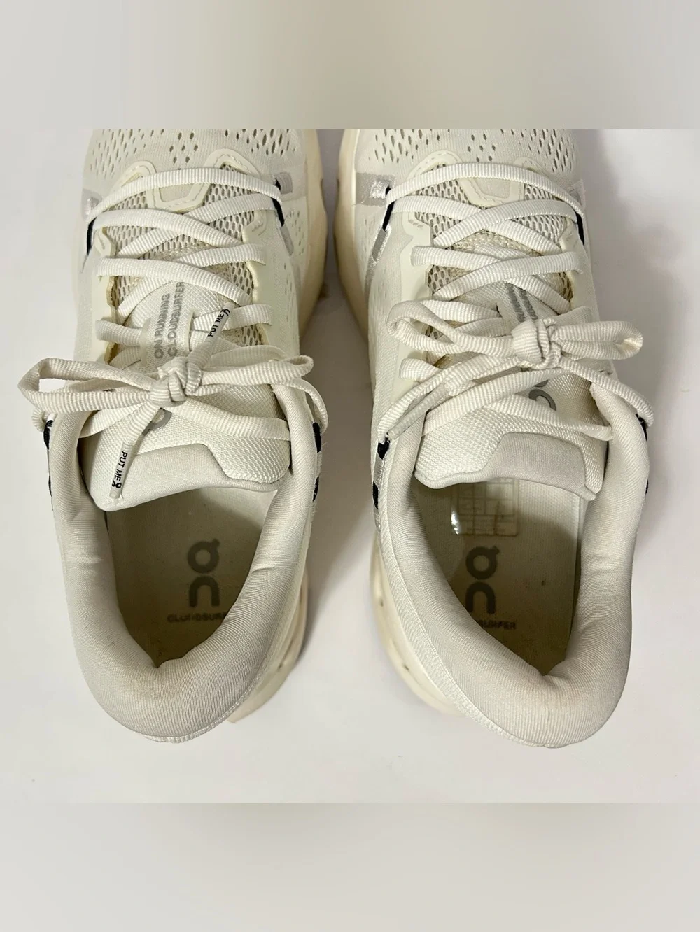 On Cloudsurfer  Women's Size 8.5 Maximum Cushioned Running Shoes Ivory/White